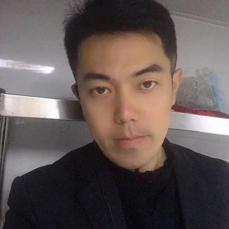 李龙的第二张照片--南京中老年相亲网